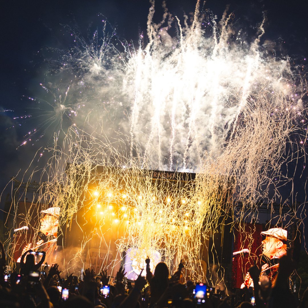 TRNSMT Festival (@trnsmtfest) on Twitter photo Hometown hero <a href="/GerryCinnamon/">GERRY CINNAMON</a> made his headliner debut on the Main Stage, and it was a BELTER ⚡️
<a href="/Rockstar_Energy/">Rockstar Energy</a> Hometown hero <a href="/GerryCinnamon/">GERRY CINNAMON</a> made his headliner debut on the Main Stage, and it was a BELTER ⚡️
<a href="/Rockstar_Energy/">Rockstar Energy</a>