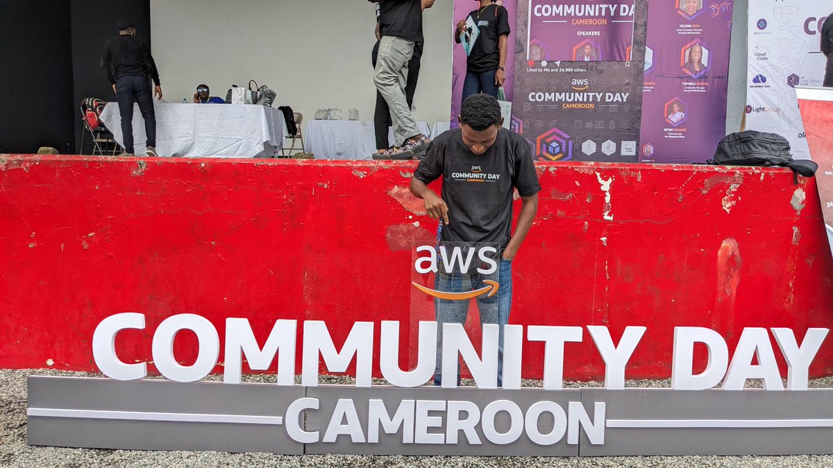 Today in the #AWSCommunityDay of <a href="/awsugDouala/">AWS User Group - Douala</a> , all was beautiful ! I really enjoyed and met a lot of big and famous people 😩✨

Waiting for more pictures <a href="/awsugDouala/">AWS User Group - Douala</a> 👀

#AWSCommunityDay
<a href="/awsugDouala/">AWS User Group - Douala</a>
#AWS #awscommunitydaycmr #awsusergroups
#awsusergroupscmr
