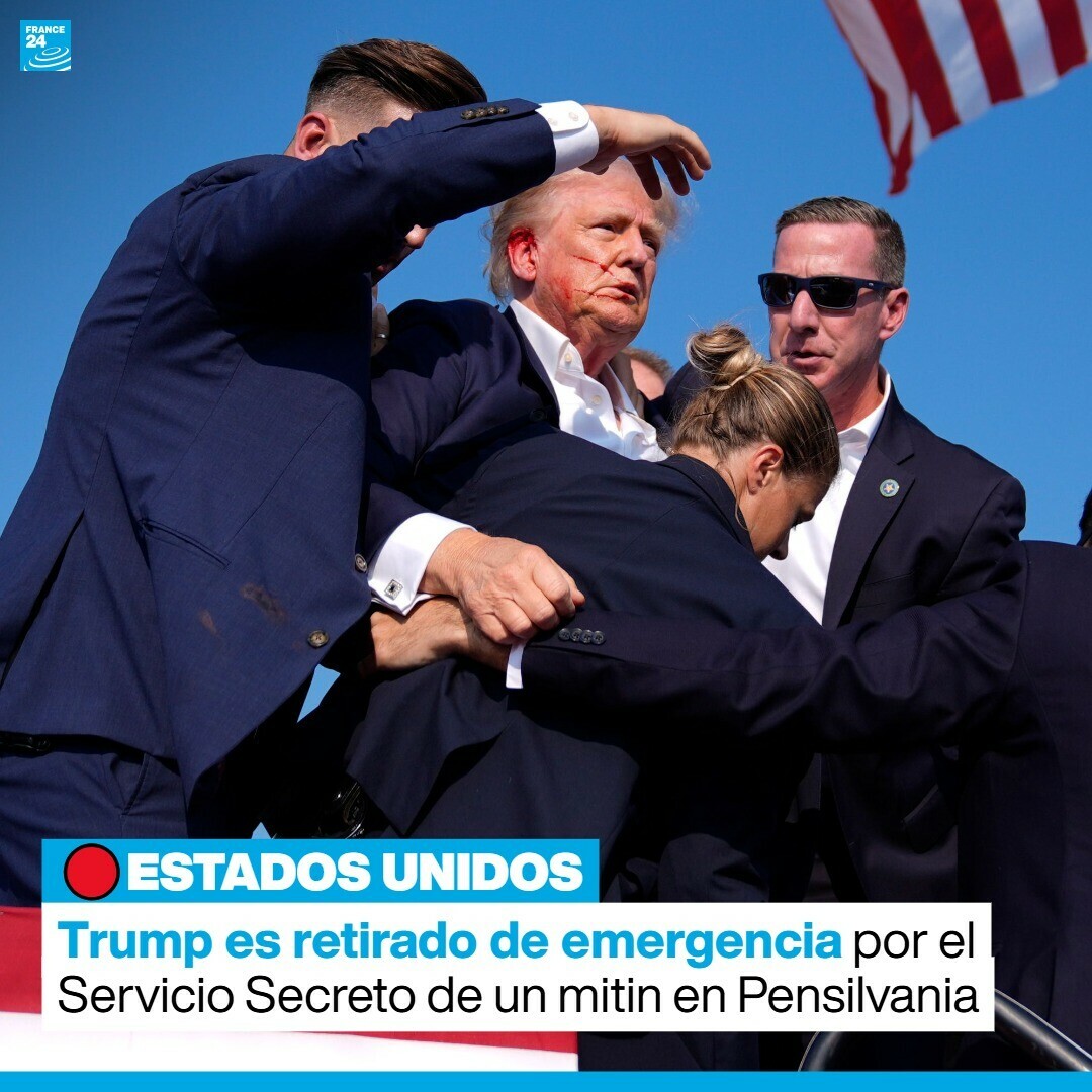France24_es's tweet photo. 🔴 Durante un mitin de Donald #Trump en Pensilvania se escucharon sonidos fuertes y el exmandatario tuvo que ser retirado de emergencia por su equipo de seguridad.
.
Noticia en desarrollo. https://t.co/lPVkMpS8zC