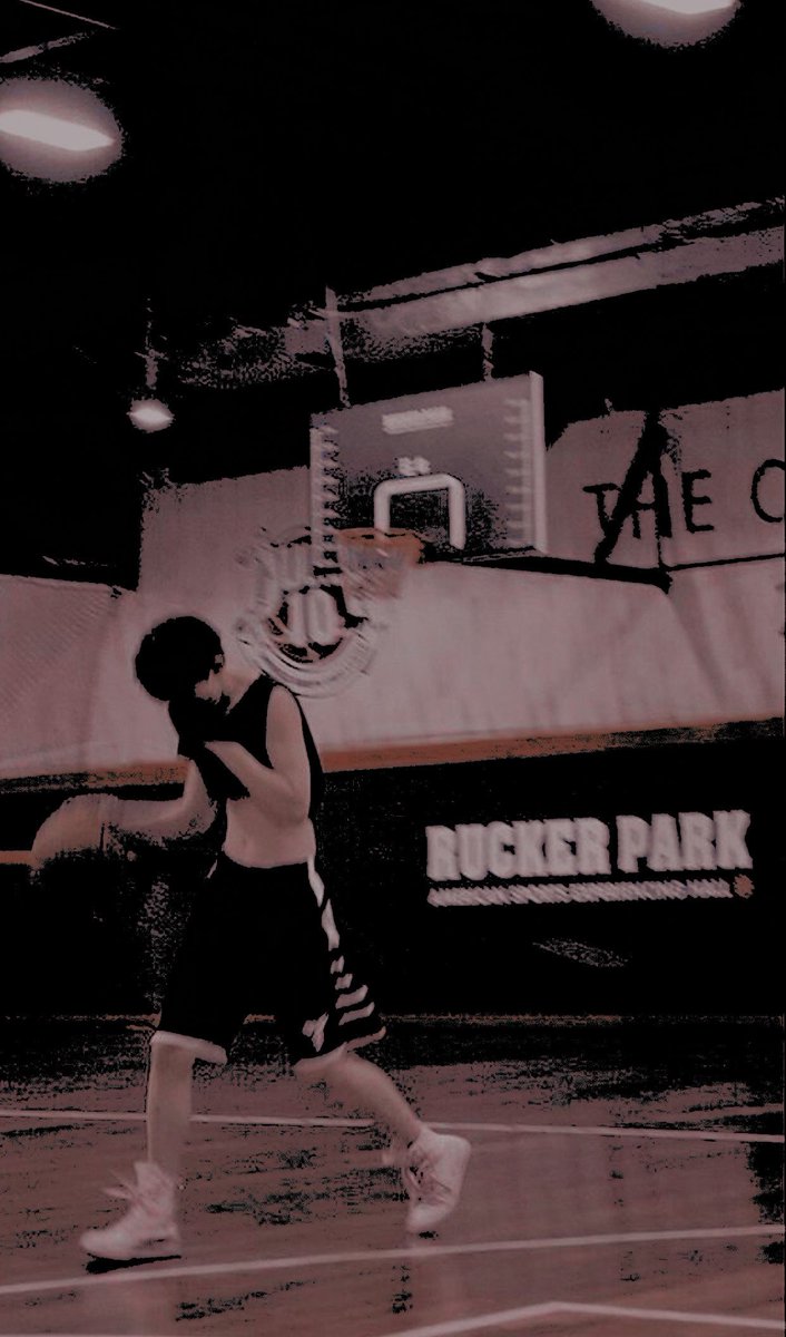 ᅠᅠ

〝 when he's out there on the court.
      it's as if he's gliding on ice. 〞

⠀.⠀ ⠀ ݁  Ice Prince ݁ ⠀ ⠀.
ᅠ
TAEHYUNG. basketball prodigy
lead singer of college band "Ecstasy."
college junior. health science major.

𝘤𝘰𝘮𝘱𝘰𝘴𝘦𝘥 𝘣𝘺 #𝒁𝒆𝒂𝒍

ᅠ