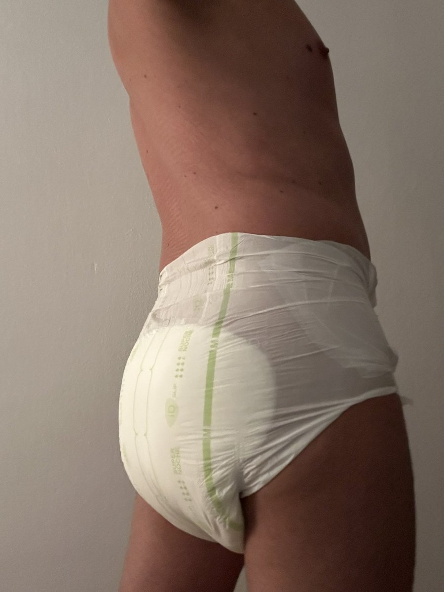 diapergalicia's tweet photo. And another cheap one for this night but today reforced with three pads βΊοΈ #abdlroutine #abdl #diaperlover #diapergay #diaperboy #diaperguy #idslip #idslipsuper #idslipsupernoche https://t.co/Pn7PR8A5Vk
