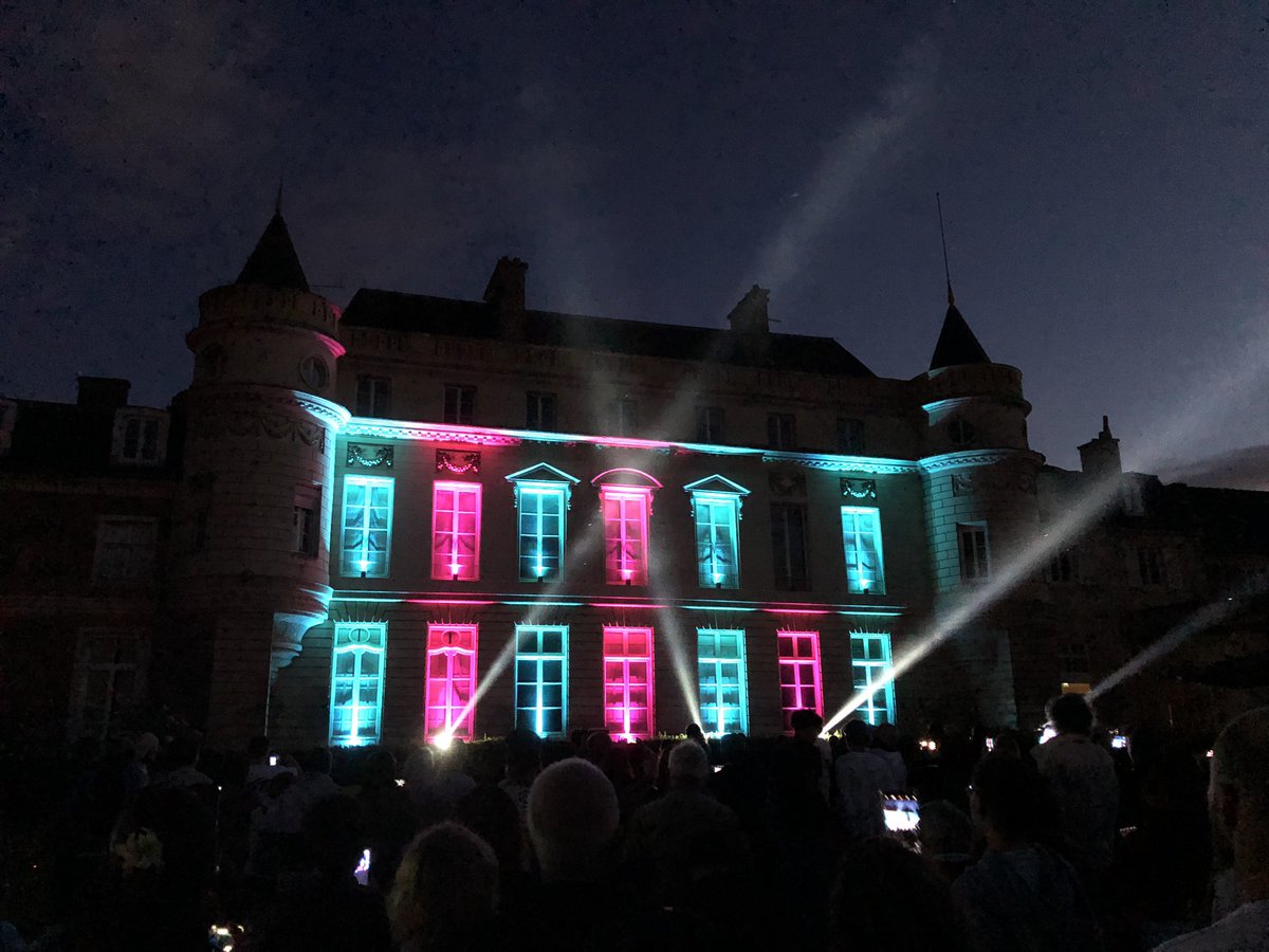 Fabien_Au's tweet photo. Une magnifique soirée en lumière et en musique dans le parc de @LesOiseauxND, pour célébrer la fête nationale 🇫🇷 https://t.co/ZsJxgzSIHM