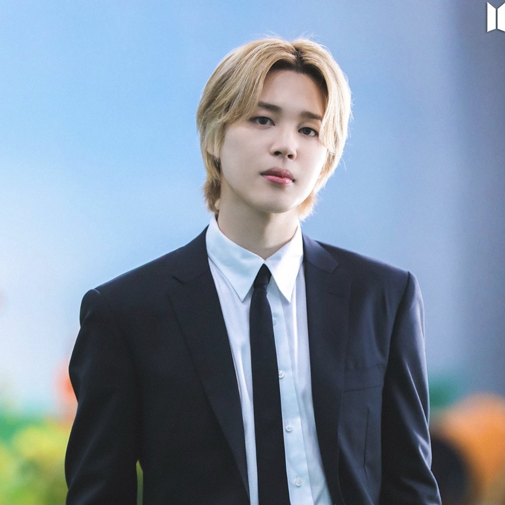 hapimarijmjkte7's tweet photo. @PARKJIMINJAPAN 「おいしいものをたくさん食べます 😚 💜👉👈」日曜日🤭
雨の朝☔
寝不足気味だけど
#JiminxLoco
#SmeraldoGardenMarchingBand
🌀があれば気分も🥳
#JIMIN #ジミンShazam
#Jimin_MUSE
ジミンさん、みなさん
おはようございます🌻
素敵な日曜日を🍀
https://t.co/iFlVFew4Rm https://t.co/iQ4ChvXemh