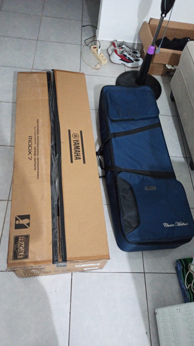Somaainur's tweet photo. Jual santai gan, #Yamaha #Modx 7 bonus gigbag
Kelengkapan :
- Keyboard Yamaha Modx 7
- Adaftor Ori
- Gigbag dr case
- Dus dan buku² panduan (manual book)
Tdk terima antar², tes dan ambil barang di rumah saya yaa (jangan lupa bawa pedal sustain sendiri buat ngetes)
#jualkeyboard https://t.co/YWiullRtoW