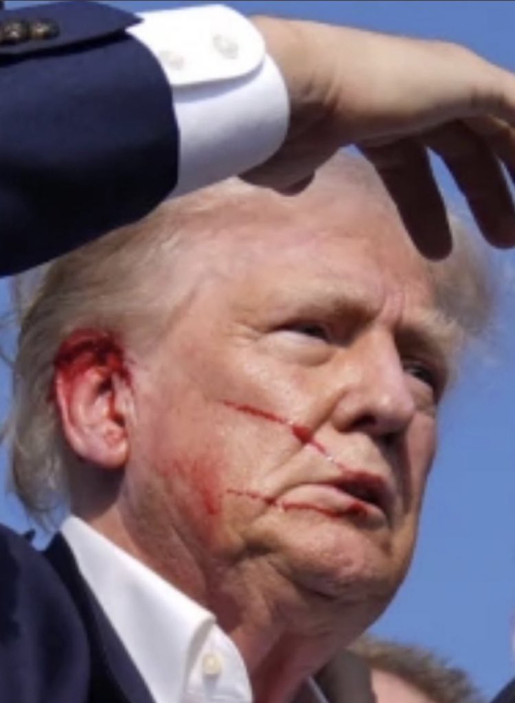 Imagine being the guy who unloaded a clip on Trump and only grazed his ear 🤣😭 embarrassing