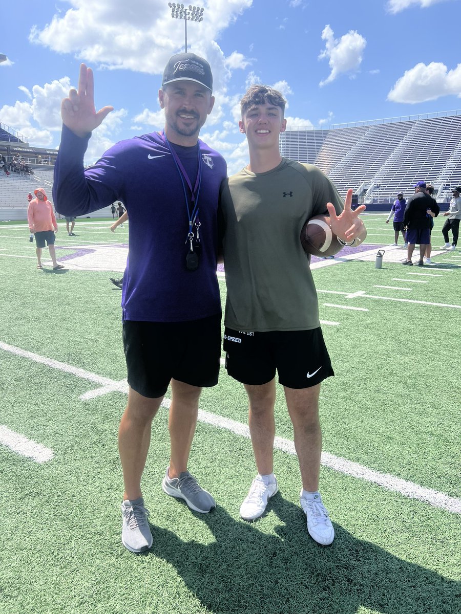 Tristanbeal01's tweet photo. The grind includes the weekend, Thanks for the work!! @TarletonFB @QBsWork16 @CoachDJWagner @AbileneEagleFB @coachfullen @CoachHartfield https://t.co/8K5eX4oArC