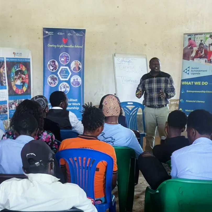 lamuka_uganda's tweet photo. Empowering refugee communities through innovation! @ja_uganda &amp; us ignited entrepreneurship in Nakivale Refugee Settlement, Uganda. 8 innovative business ideas &amp; prototypes born! Mentoring them to life! #JuniorAchievementUganda #SocialEquity #Entrepreneurship #RefugeeEmpowerment https://t.co/LqjPOlUOuH