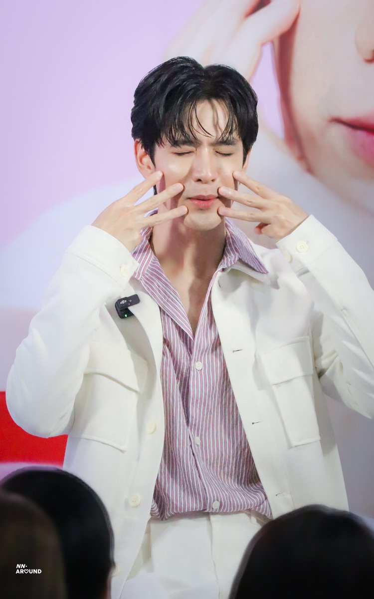 NN อะราวด์. 🌺 🦕 tweet media
