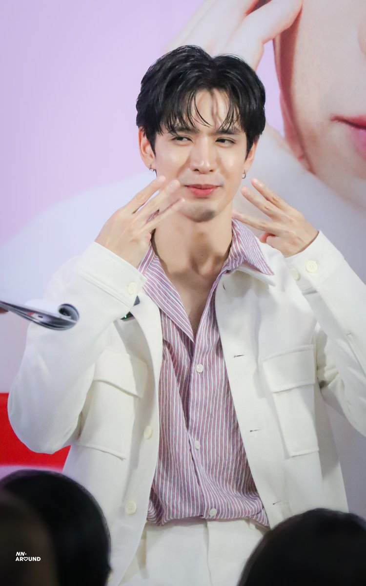 NN อะราวด์. 🌺 🦕 tweet media