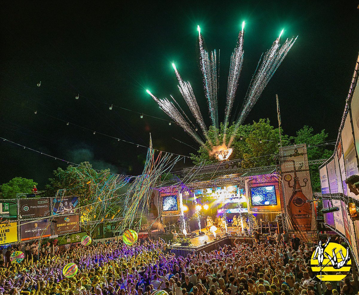 1 jaar voorbereiden.
1 week vol gas opbouwen.
4 dagen feest voor jong en oud.
En dan alles weer afbreken in 2 dagen.

Ik heb weer genoten van alle gezellige mensen, en de fotos die ik heb kunnen maken.
Dit was het <a href="/spektakelfeest/">Zomerspektakel</a>

Tot volgend jaar.♥️