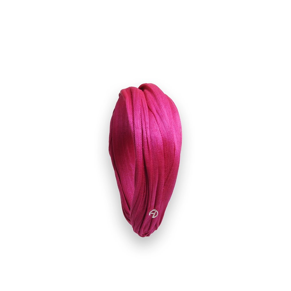 FDelvigne's tweet photo. Today July 21st, Her Royal Highness Princess Elisabeth of Belgium wore the "Florentina" by Maison Fabienne Delvigne. This fuchsia pleated headband is made from banana fibers. 

https://t.co/jbvduJoTrd

#MaisonFabienneDelvigne #BelgianMonarchy #PrincessElisabethofBelgium https://t.co/v1OUSQbuwv