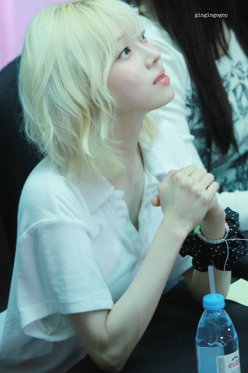 ohavuu's tweet photo. 240721 SG Fansign

#aespa 
#에스파 
#WINTER 
#윈터 https://t.co/rjpOHJ5HX1