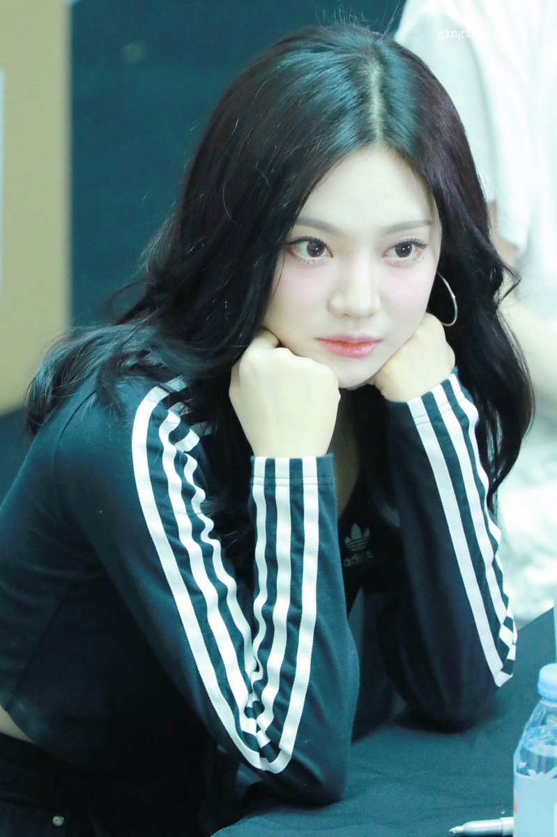 ohavuu's tweet photo. 240721 SG Fansign
#aespa 
#에스파 
#NINGNING 
#닝닝 https://t.co/FA8o3ExmuH