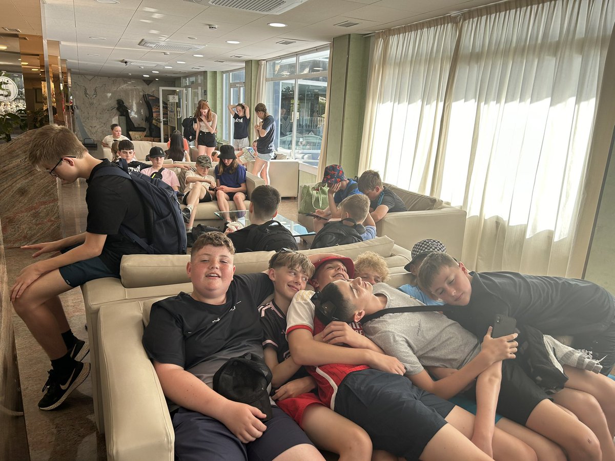 pe_TGS's tweet image. Waterpark day! #wavepool