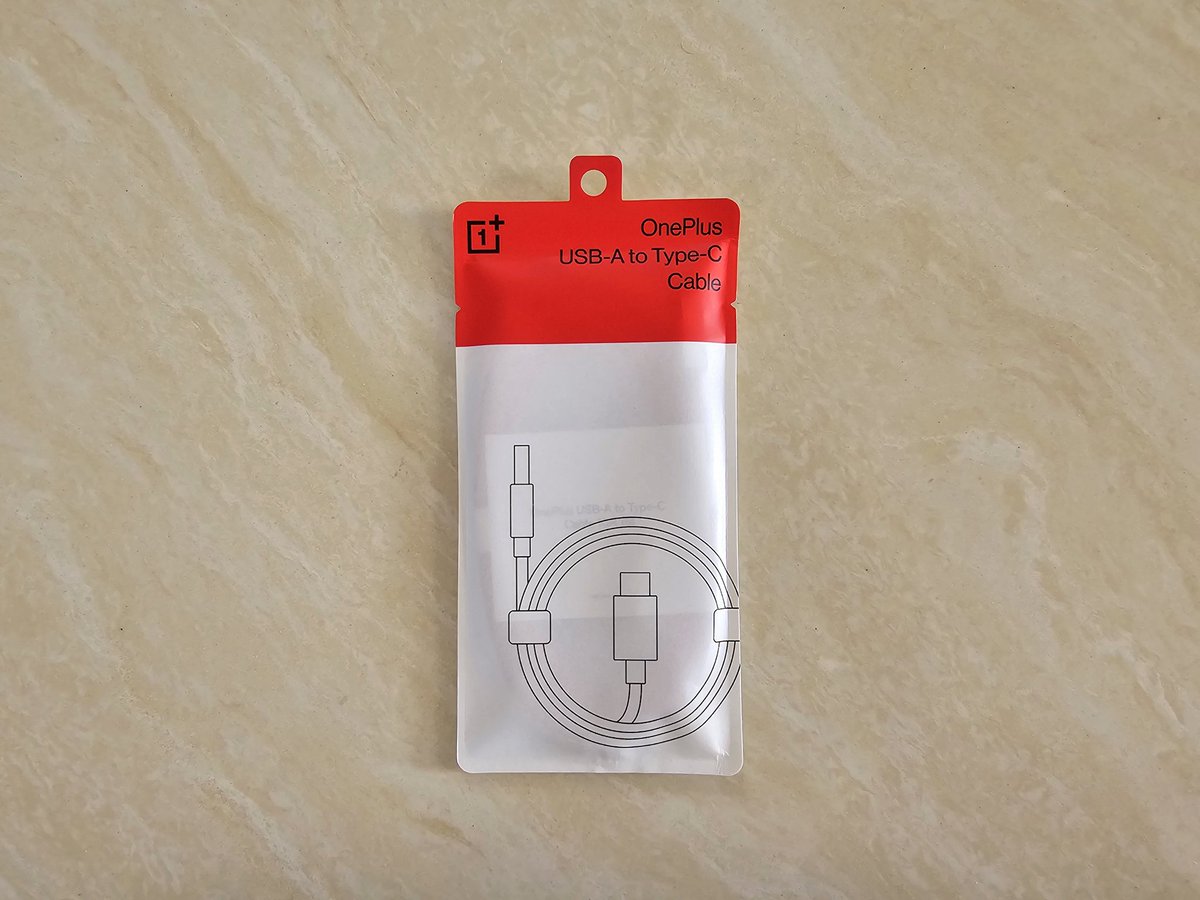 Mohammed142001's tweet image. Finally received my OnePlus cable and charger. The quality is top-notch! 😍 Thank you, OnePlus, for this amazing product! 🙌 #OnePlusCable #OnePlusCharger  #RCC @OnePlus_IN @OnePlus

Also, a special thanks to @Starcommander10 for keeping us updated on oneplus products and news