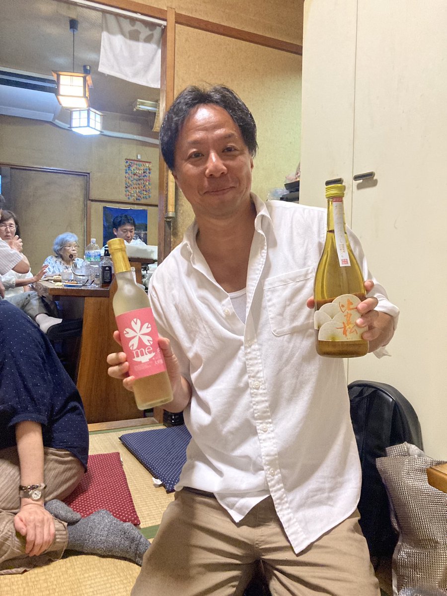 reastyle2012's tweet photo. 7/21でリアスタイル12周年

本日より13年目突入です。

料理は花のれんの味変鍋(つみれからしゃぶしゃぶ)、バブル時代のバーテンの師匠のお店なので10周年の時に頂いた日本酒も飲み放題に加えさせて頂きました。

福岡では当時はパーソナル専門ジムは私の所だけでした、これからも継続頑張ります。 https://t.co/IvfMISZC37