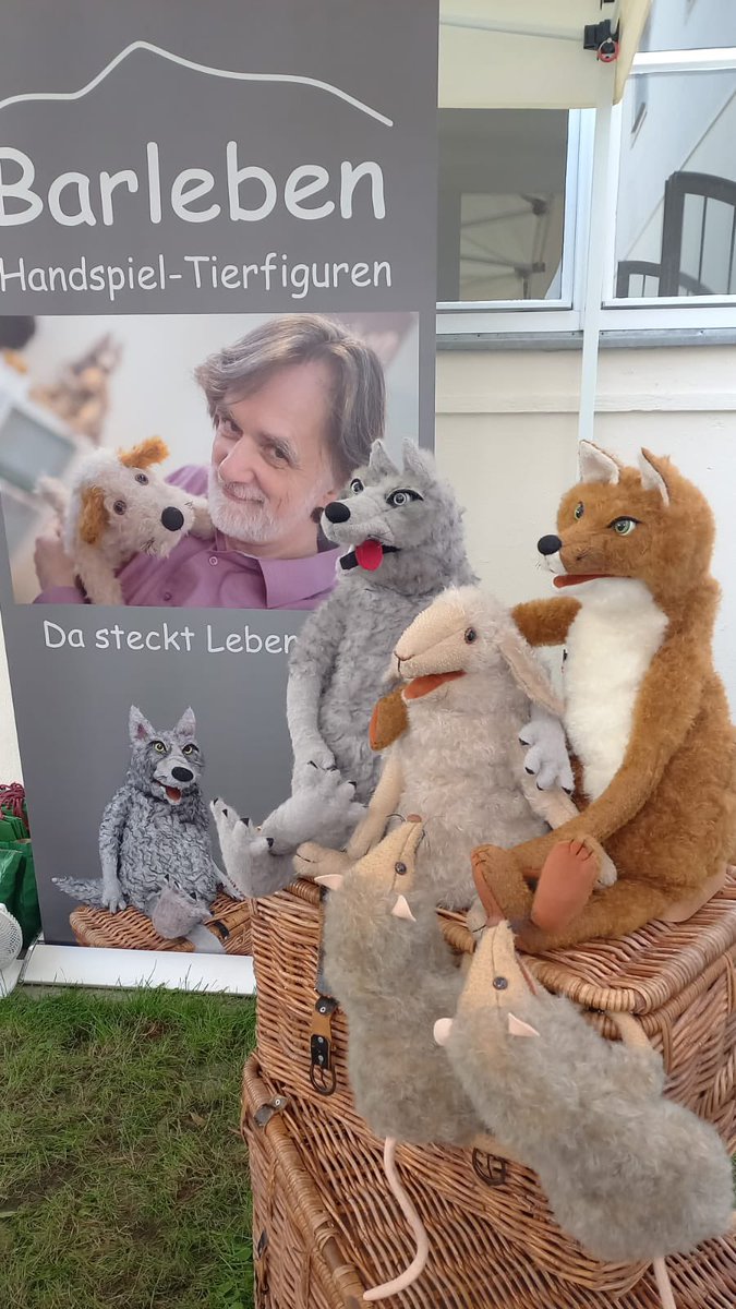 LutzDerTerrier's tweet photo. Wir erwarten euch heute
im Innenhof des Kunsthauses in Horn (🇦🇹), Wiener Straße 2,
https://t.co/m4BL6qOvt7
#waldviertel #kunsthandwerkermarkt #textilkunst #handpuppen #österreich #handpuppet #artsandcrafts https://t.co/pbuiGGsNwK