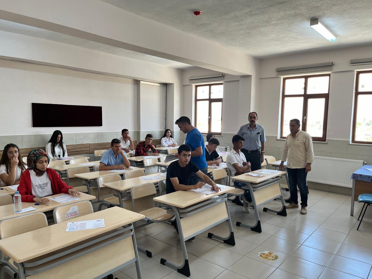 sultanhanimem's tweet photo. Açık öğretim 2024 2024 3.Dönem Sınavı İlçemizde Yapıldı. https://t.co/7qIIKNdPIt