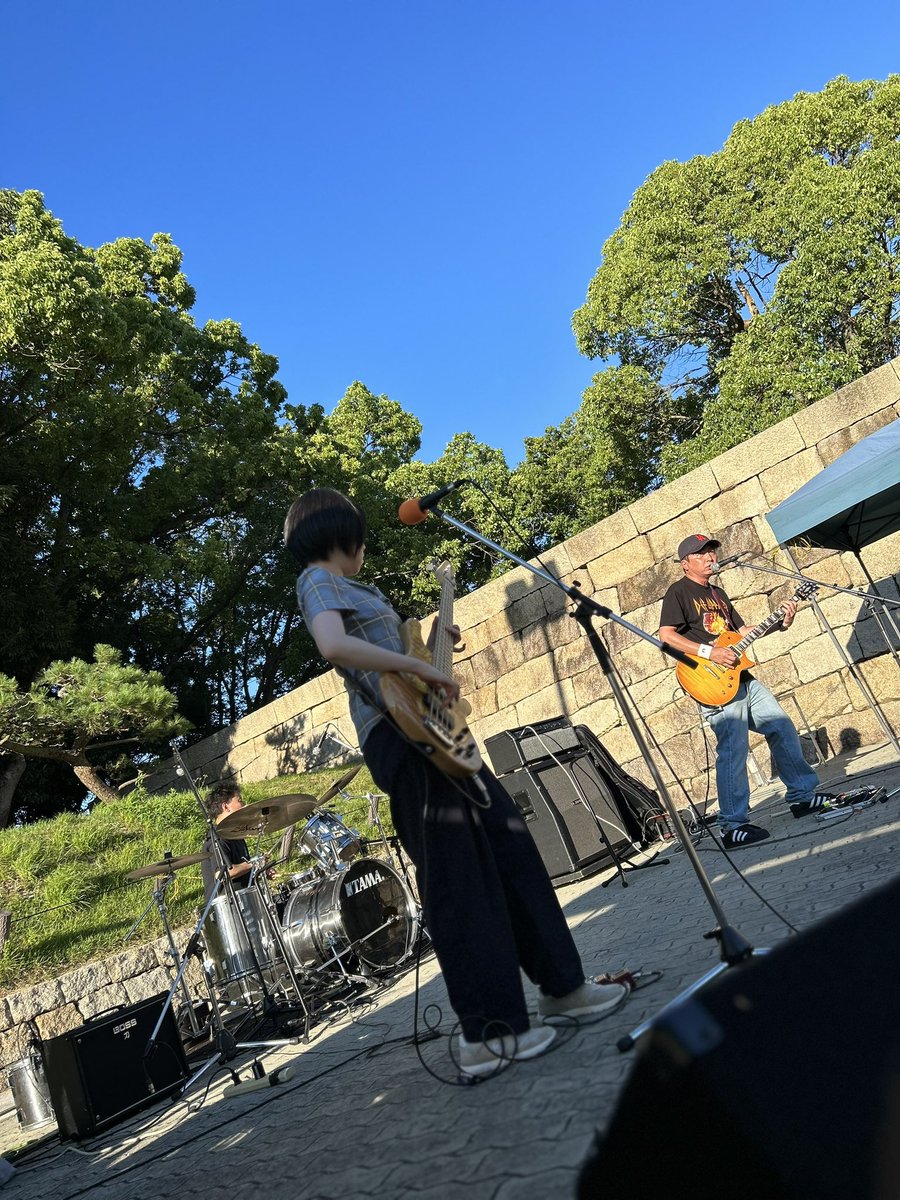 sonicform1's tweet photo. 🏯/城天ストリート🏯

8組目

『✨SUGAR SPOT✨』

安定感のある演奏と力強い歌声で
魂に響く楽曲を披露してくれました‼︎

本日のトリに相応しい盛り上がりでした❗️❗️

#SUGARSPOT
#城天
#大阪城公園
#大阪城ホール
#フリーライブ https://t.co/9L4QOpvxPc
