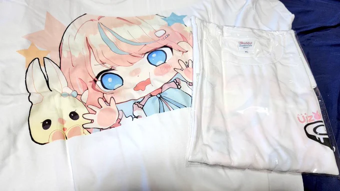 色々被って支援したから、卯依ちゃんTシャツ二枚届いた。これで暑い夏でも着替えられる!色紙とかお手紙とかも届いたぜ!ありがと卯依ちゃん!!!(2XLでっけぇな) 