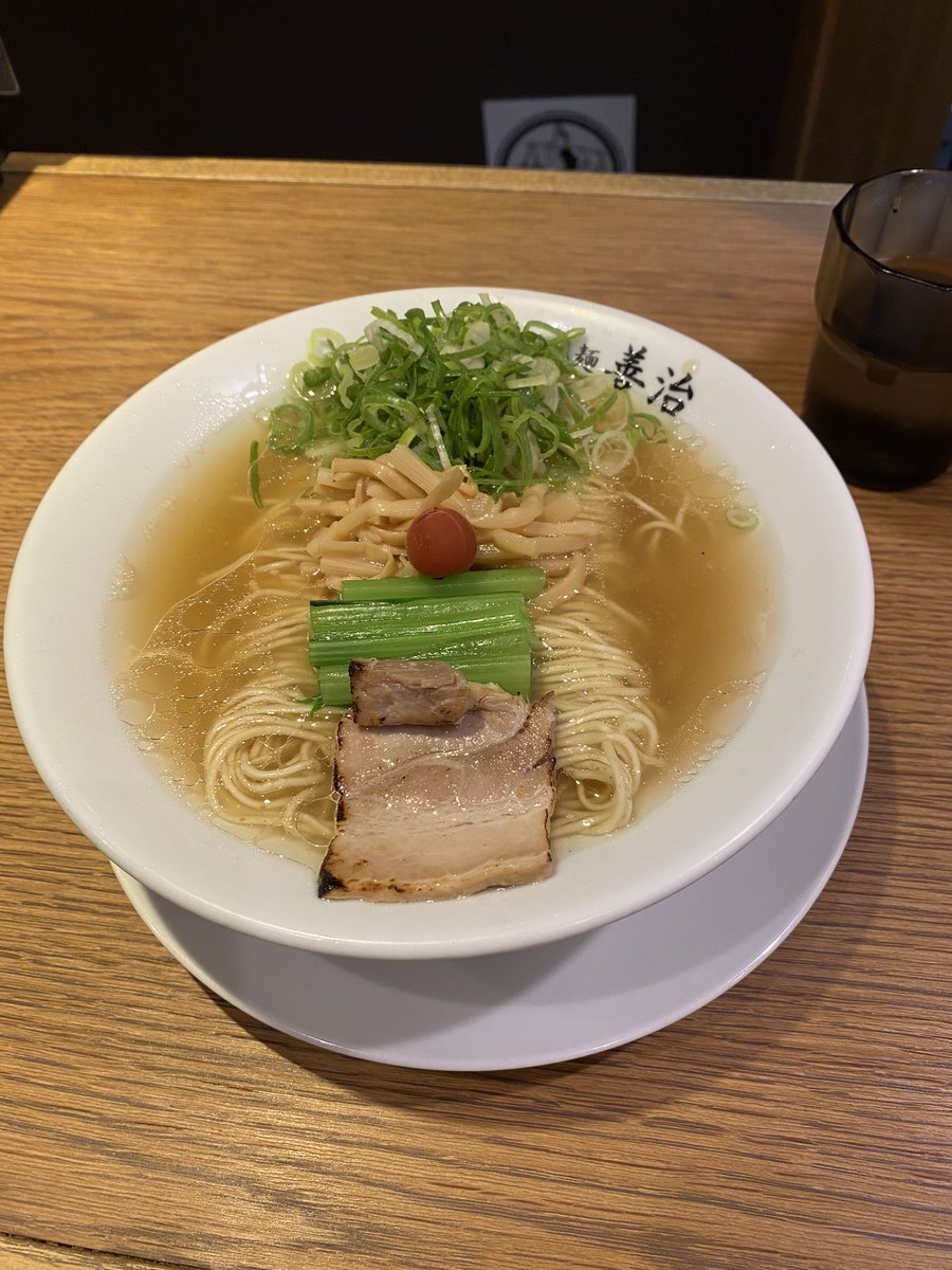 赤羽　善治

塩らぁ麺

うめぇ...