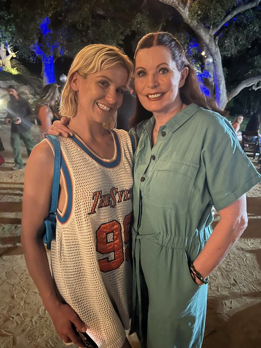 At the annual charity event for animals, &ldquo;Vice Is Nice&rdquo; earlier tonight. It was so lovely to see you<a href="/tag/milfmonday"class="tags"><span>#milfmonday</span></a>