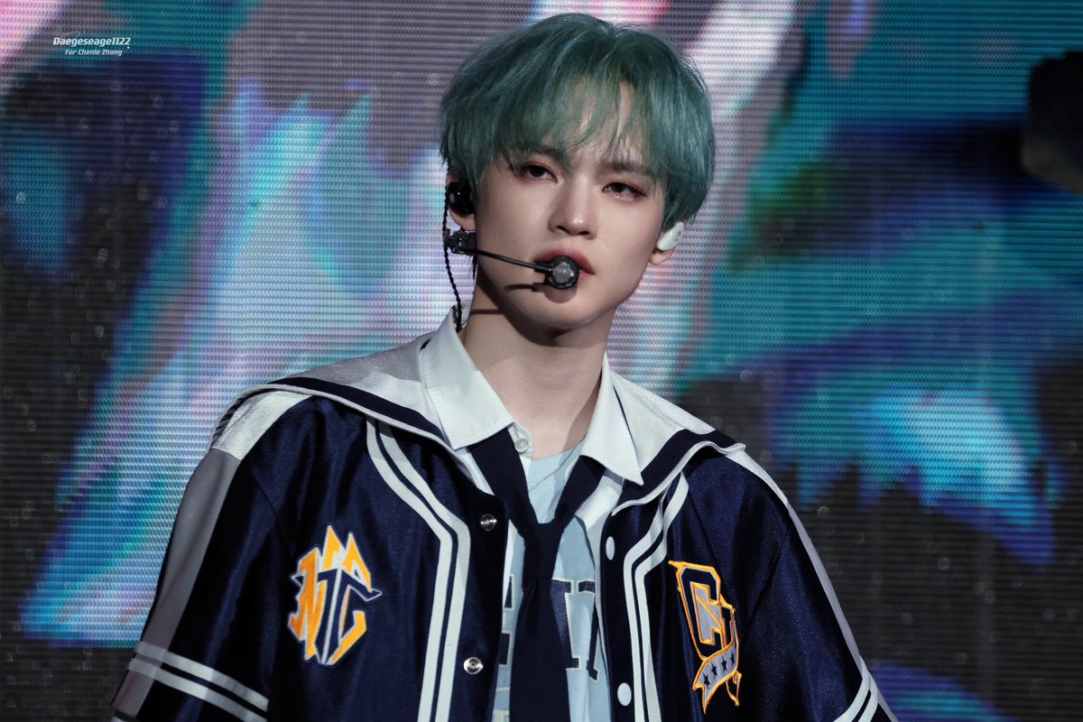 240629 싱가폴 드림쇼 day1 천러

아니 이정도면…
난 그냥 싱가폴가서 살아야되는디🙂‍↕️

#천러 #CHENLE #NCTDREAM