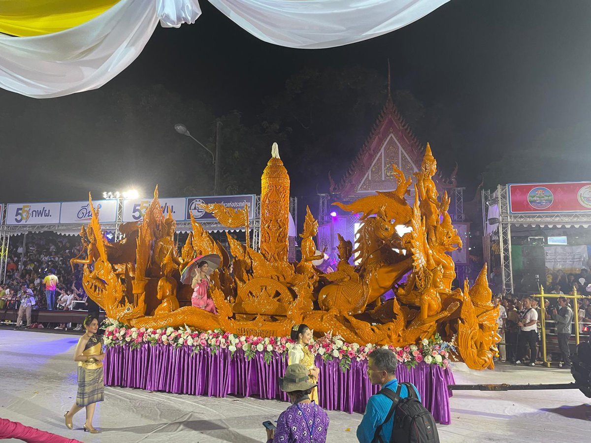 IndiainThailand's tweet photo. DCM Paulomi Tripathi attended  the grand celebration of #CandleFestival at Ubon Ratchathani marking the beginning of Buddhist Lent. Vibrant parade showcasing the rich cultural heritage of Isan region also reflect centuries of cultural exchanges between 🇮🇳 &amp; 🇹🇭 https://t.co/xy8663fcP4