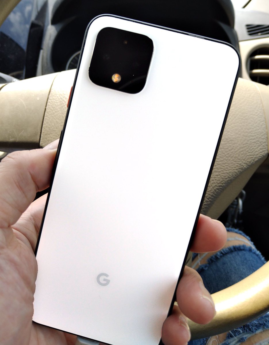livewirelove198's tweet photo. 今のスマホ、今日で最期だ。
Pixel9の発売に今一歩
手が届かないタイミングで
御臨終となった今の愛機。
今回の機種変更は望まない形
にはなるけど、
そのうち愛着湧くのを
期待しよう。
コレだいぶ古くなったけど、
気に入ってたんだよなぁ🥲
#携帯電話
#機種変更
#GooglePixel4
#GooglePixel8a https://t.co/FonUpd5LyK