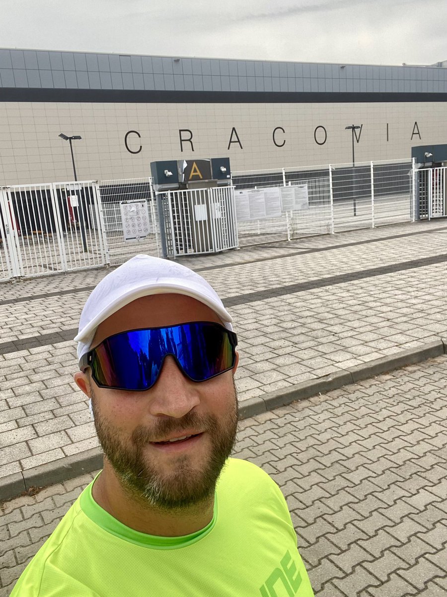 TomaszDz's tweet photo. Pierwsze 13km - w kwietniu praktycznie nieosiągalne, dziś to spokojne wybieganie na kontrolowanym tętnie. 💪

Serce zabije mocniej dopiero o 14.45! Dziś #CRAPIA do zobaczenia na stadionie! 
@KSCracoviaSA @AkademiaKSC https://t.co/M1AgweDabJ