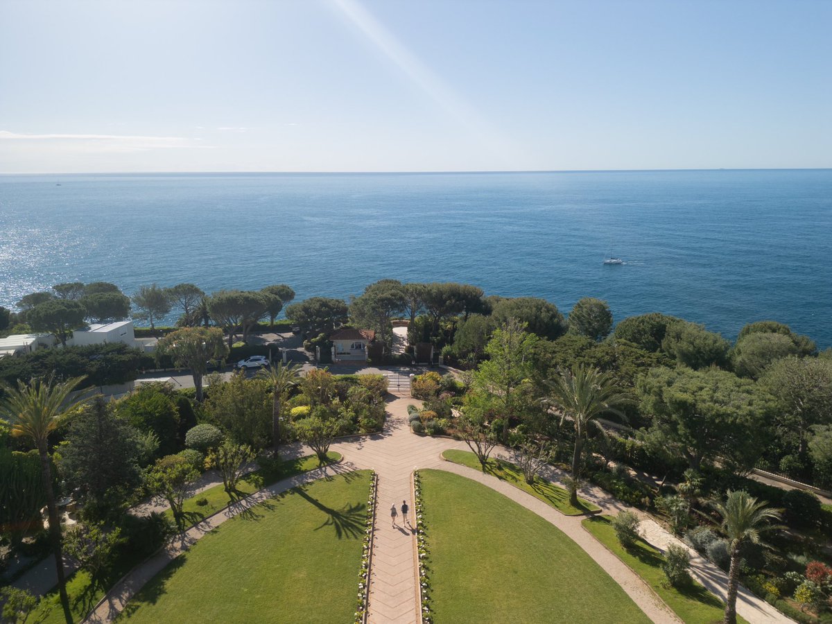 FSCapFerrat's tweet image. Where The Penthouse’ views meet infinity. ✨ 
Stay tuned. 🤍