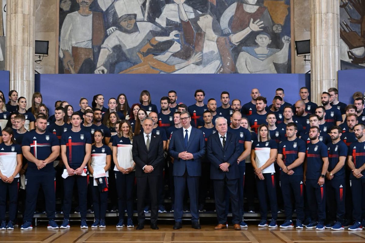 sns_srbija's tweet photo. Нема веће части и лепше ствари од тога да учините нешто за своју земљу. Ми ћемо са стрепњом и надом да пратимо сваки ваш наступ, а надамо се највећој жетви медаља до сада. 🇷🇸🇷🇸🇷🇸 @avucic https://t.co/Z4YQRW33t7 https://t.co/H8PdEquk9d