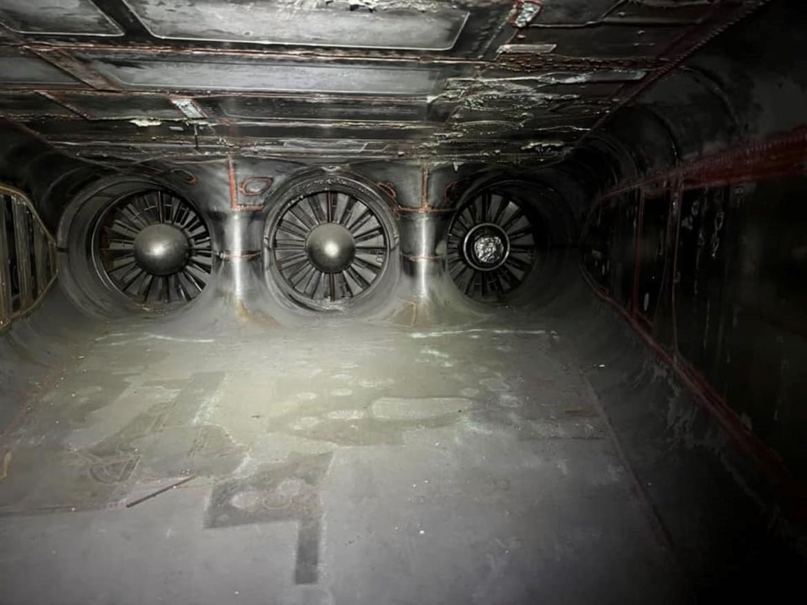 Fighterman_FFRC's tweet image. Rarely seen XB-70 Valkyrie air inlet interior photo taken by USAF Museum Volunteer Jason Wysong