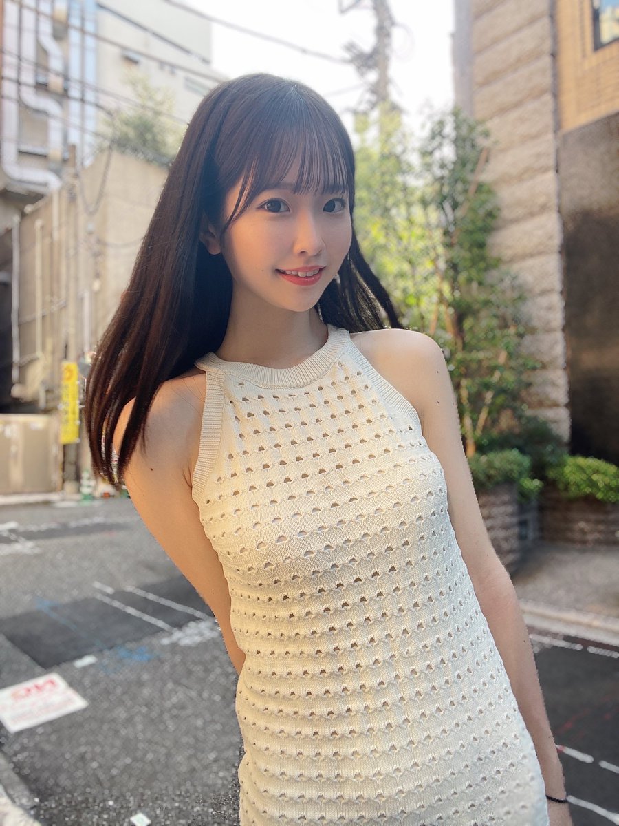 emika_shirakami's tweet photo. もう暑くて溶けそうだね🫠 https://t.co/T5tP6rIBDf