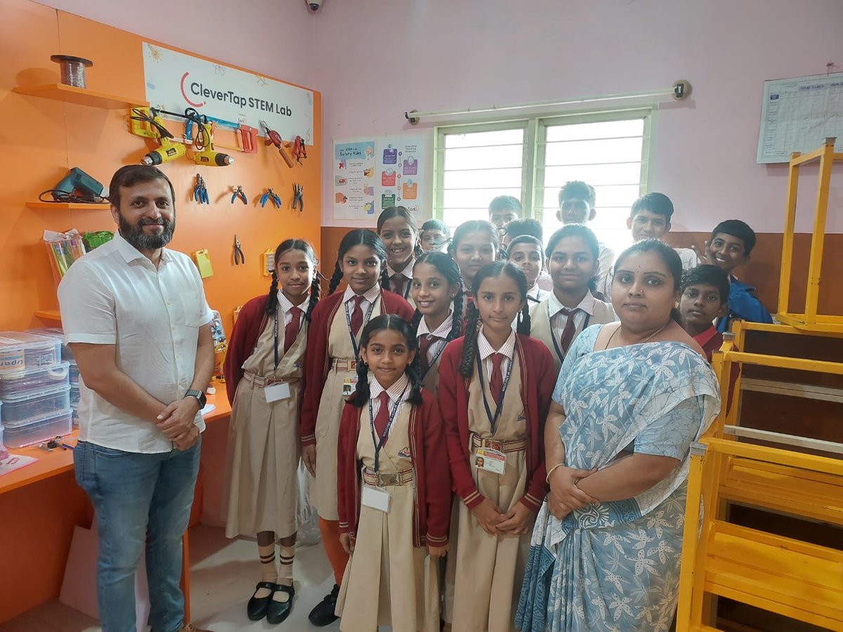 CleverTap's tweet photo. Recently 30 students from #MeruAcademyofEducation created amazing #designthinking visuals. From understanding problems to crafting colorful solutions, they showcased their talent. Thanks to our #CTzen @p3nm9i &amp; everyone who ensured they learned something new &amp; valuable! #CTCares https://t.co/4e2ReaVGo4