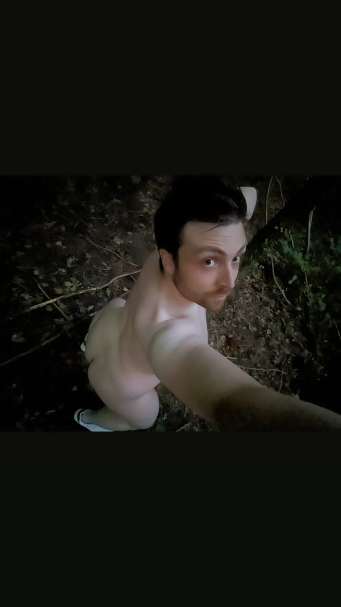 GayLeicesterAlt's tweet photo. If you go down to the woods today, you're sure of a big surprise... 🐻

(More pics/vids to follow) 😏

#gay #gayuk #gayfollow #gayalt https://t.co/gr956ezgvs