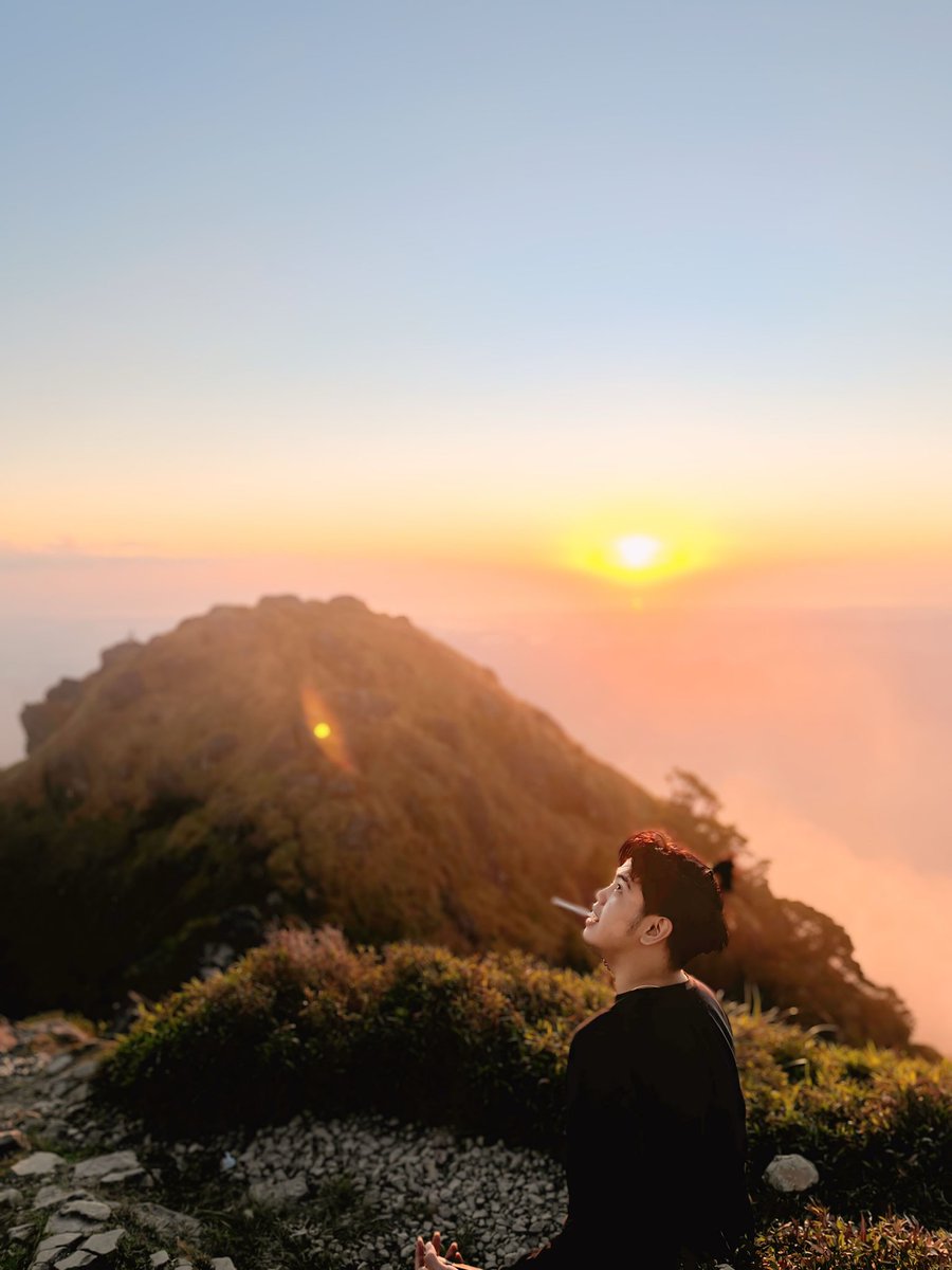 Princebugiss's tweet photo. Tebak gunung https://t.co/ftOGLeS9Cm
