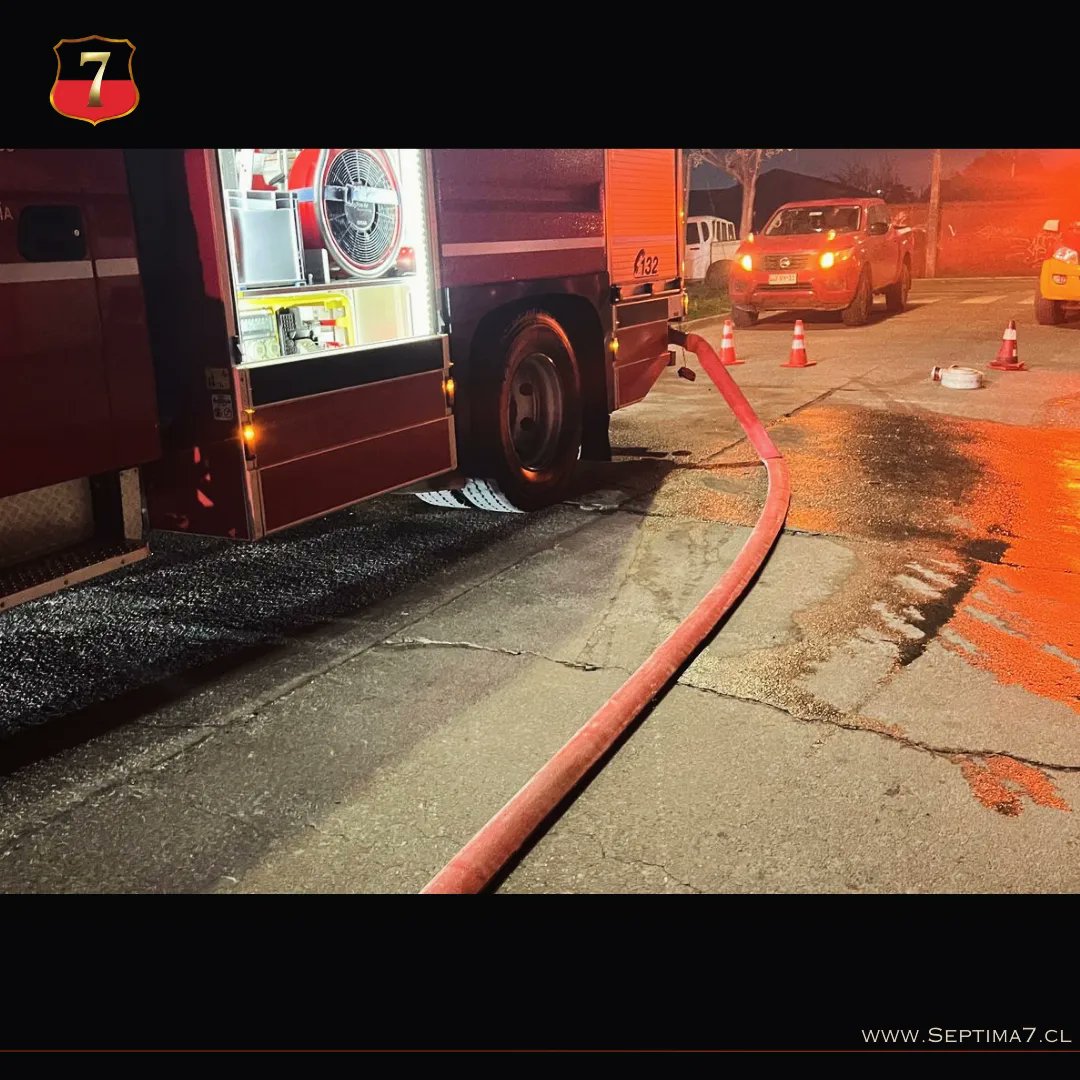 SeptimaSiete's tweet photo. B-7 conectada a grifo y sus  160 metros de línea ! Para trabajo en emergencia de villa los conquistadores, 6 norte , 13 oriente .

Bien la séptima !!! https://t.co/2JRYp9xlA9