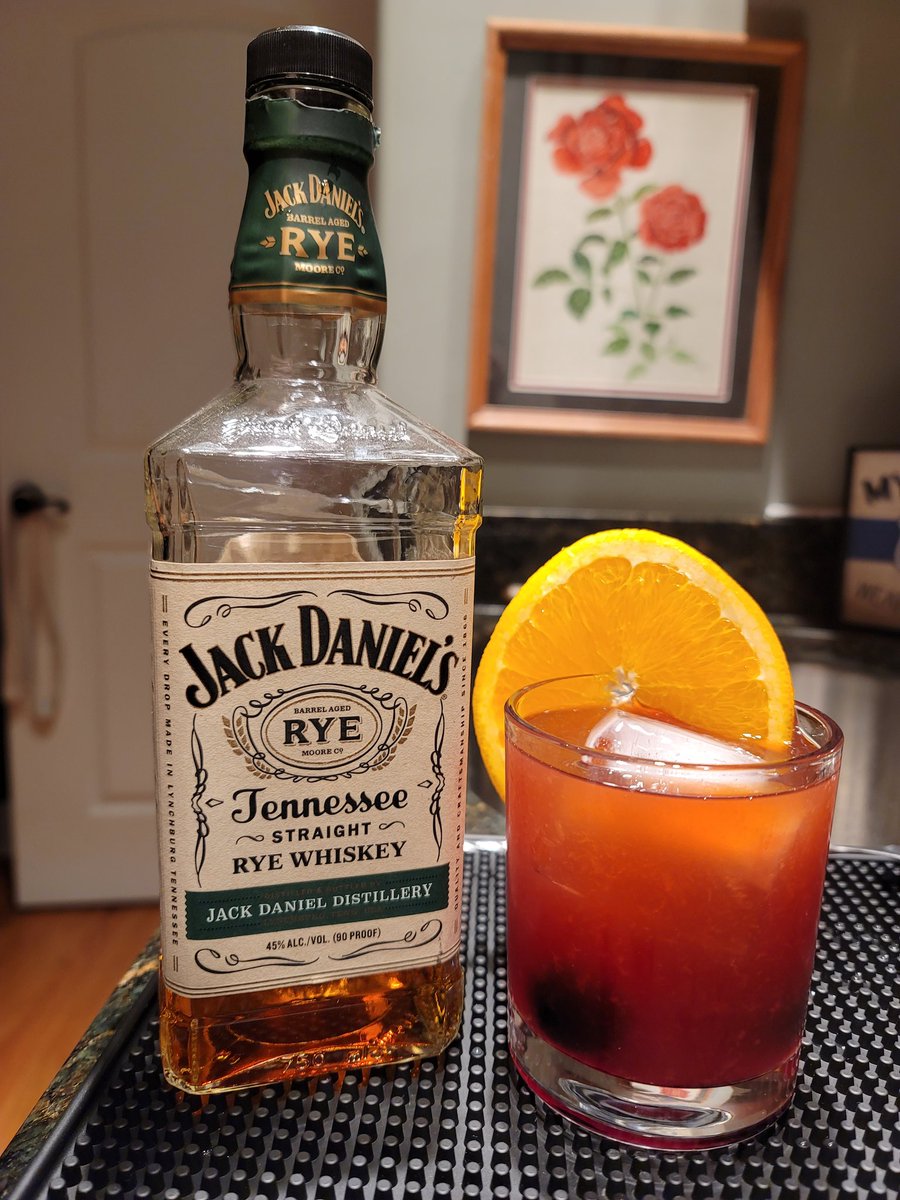 GoodOldAndy's tweet photo. I hope your weekend is going well. Around here, #steaknight is never well, generally a good medium-rare. A nice #OldFashioned rounds out a great meal.
#youcancook #cookathome #food #foodie #beef #itswhatsfordinner #Neyland #whiskey https://t.co/sGkfwK6e40