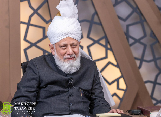 Azeem12911's tweet photo. All people, and all organisations, must collectively endeavour to uphold human values, and strive to make the world in which we live, a better and far more harmonious place. #LoveForAllHatredForNone https://t.co/tMnPtKEYOg