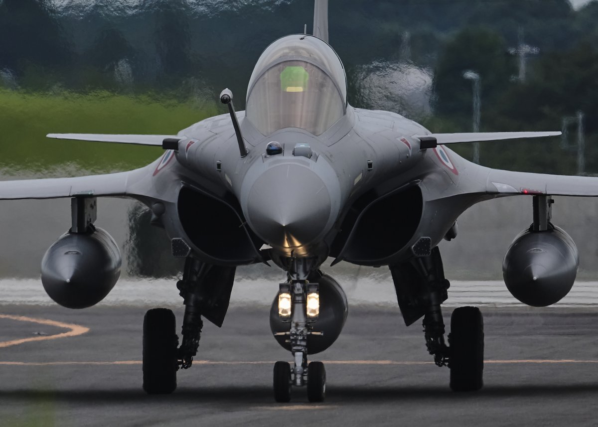 1NN0VAT0R's tweet photo. 百里基地 ラファールの現像です
顔が良いってのはこういうことを言うんだよ
#Rafale
https://t.co/Kzu8lrJbSC https://t.co/L3dYpuDF8G