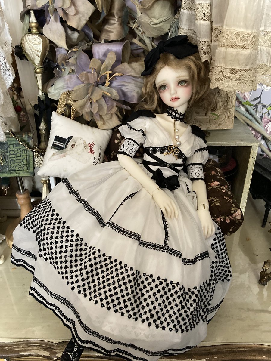 ronronner_Bon's tweet photo. #HTD京都20
#ドルパ_ディーラー

化繊の刺繍生地があまりにも縫い辛かったので　綿ローンで縫いたくなったので
今回はこの2種類です
またちゃんと説明とかブ��グに書きますー https://t.co/4jE4KDpx9B