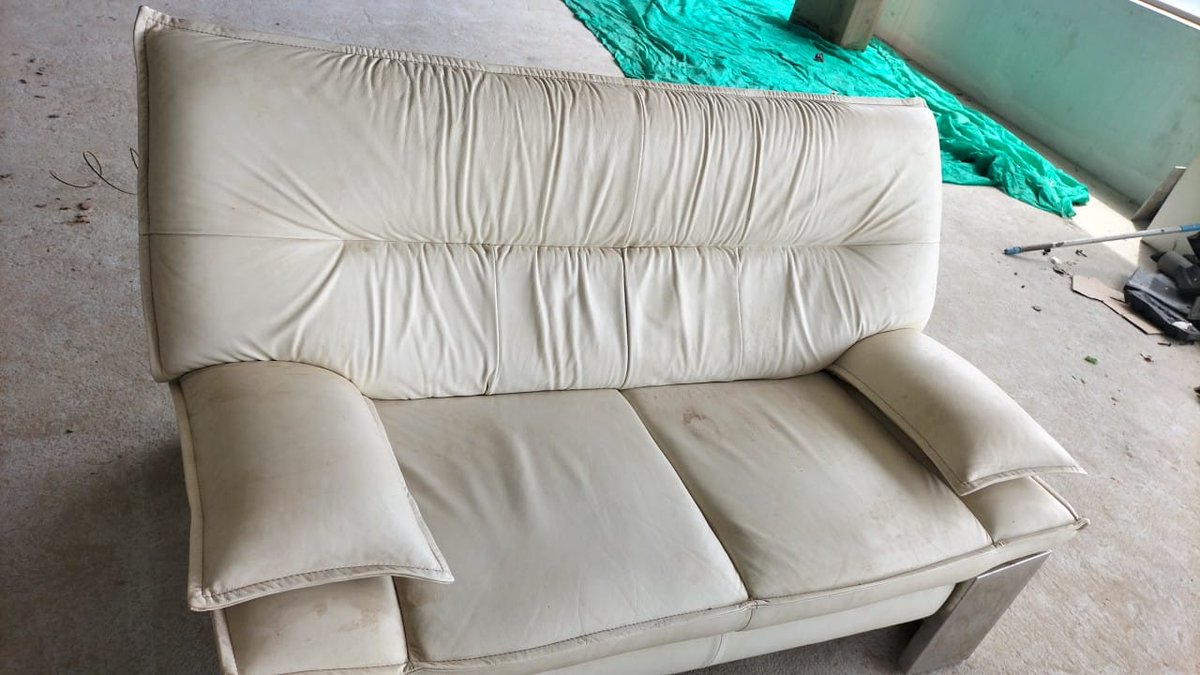 MagicCleanKochi's tweet photo. Sofa Cleaning  Before &amp; After

Please Call/Whatsapp: 📞 +91 89438 68686 
Visit: https://t.co/bmqOAP76OT

#sofaccleaning #commercialcleaning #homecleaning #shopcleaning #cleaningserviceskochi #cleaningcompanykochi  #magiccleankochi💜 https://t.co/dCFC12JDif