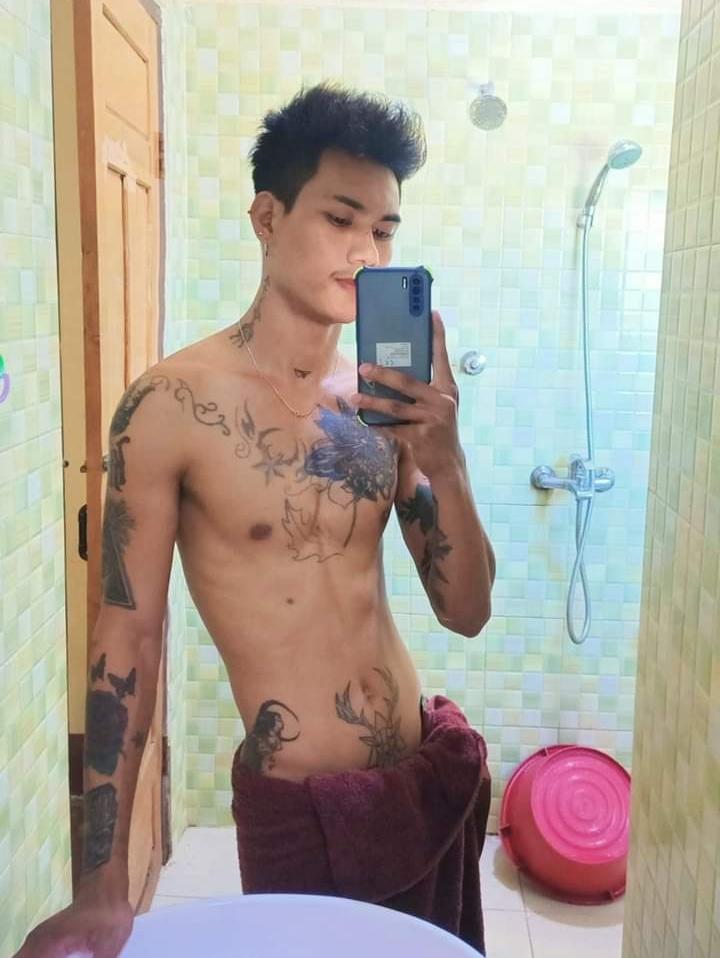 ပဝါချွတ်လိုက်ရမလား🙃😜😋😋