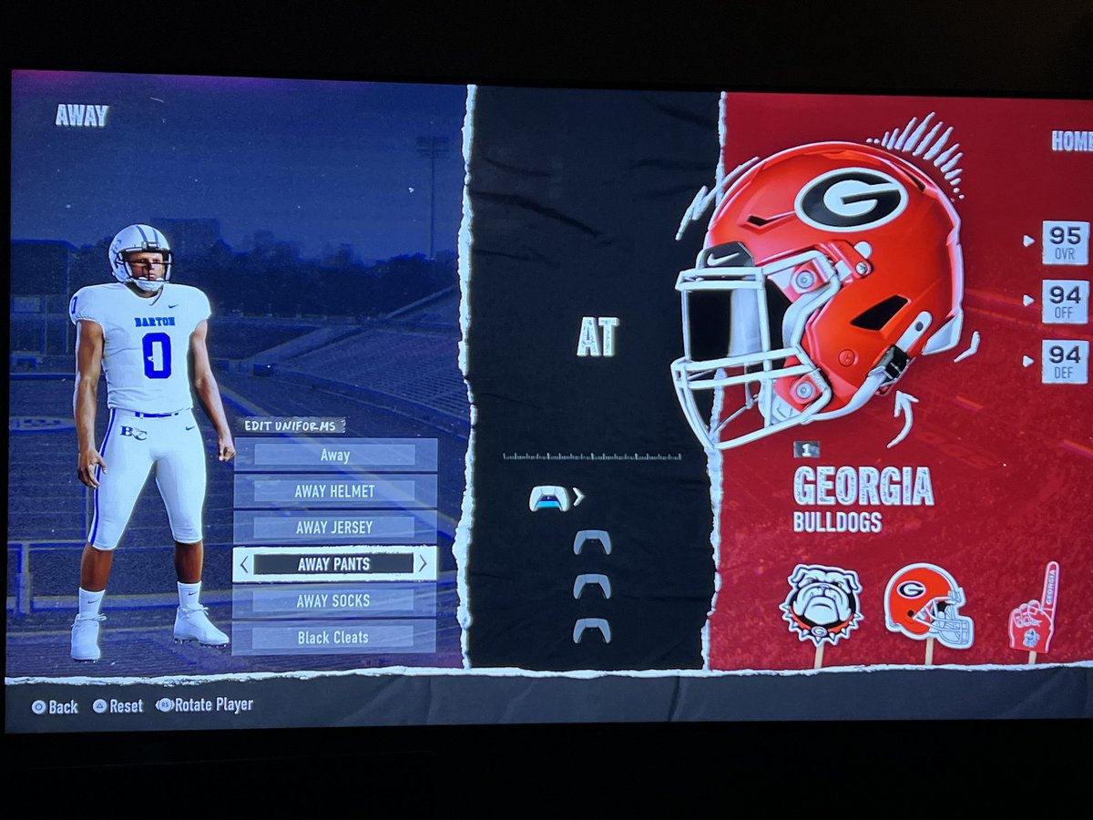 BulldogInsiders's tweet photo. Okay #QB0 @Jlynchqb0 letβs climb that mountain πͺπ½ https://t.co/dgty5xKAOg