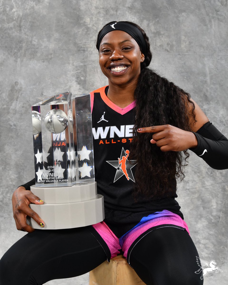 DallasWings's tweet photo. Lisa Leslie, Swin Cash, Maya Moore &amp; ARIKE OGUNBOWALE ☑️

Our four-time All-Star joins the club of only three other players that have multiple WNBA All-Star MVP awards. https://t.co/4rfTLX2zHt
