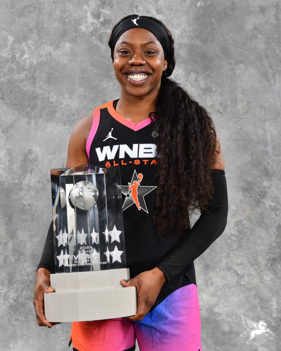 DallasWings's tweet photo. Lisa Leslie, Swin Cash, Maya Moore &amp; ARIKE OGUNBOWALE ☑️

Our four-time All-Star joins the club of only three other players that have multiple WNBA All-Star MVP awards. https://t.co/4rfTLX2zHt