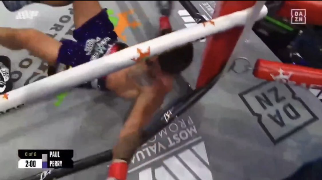 maguiresoffice's tweet photo. Jake Paul got this man doing snow angels in the ring. Mike Perry can’t fight like this and call himself the “King of Violence”
#perrypaul #boxing #KingofViolence #DAZN https://t.co/AELDNy7sCH