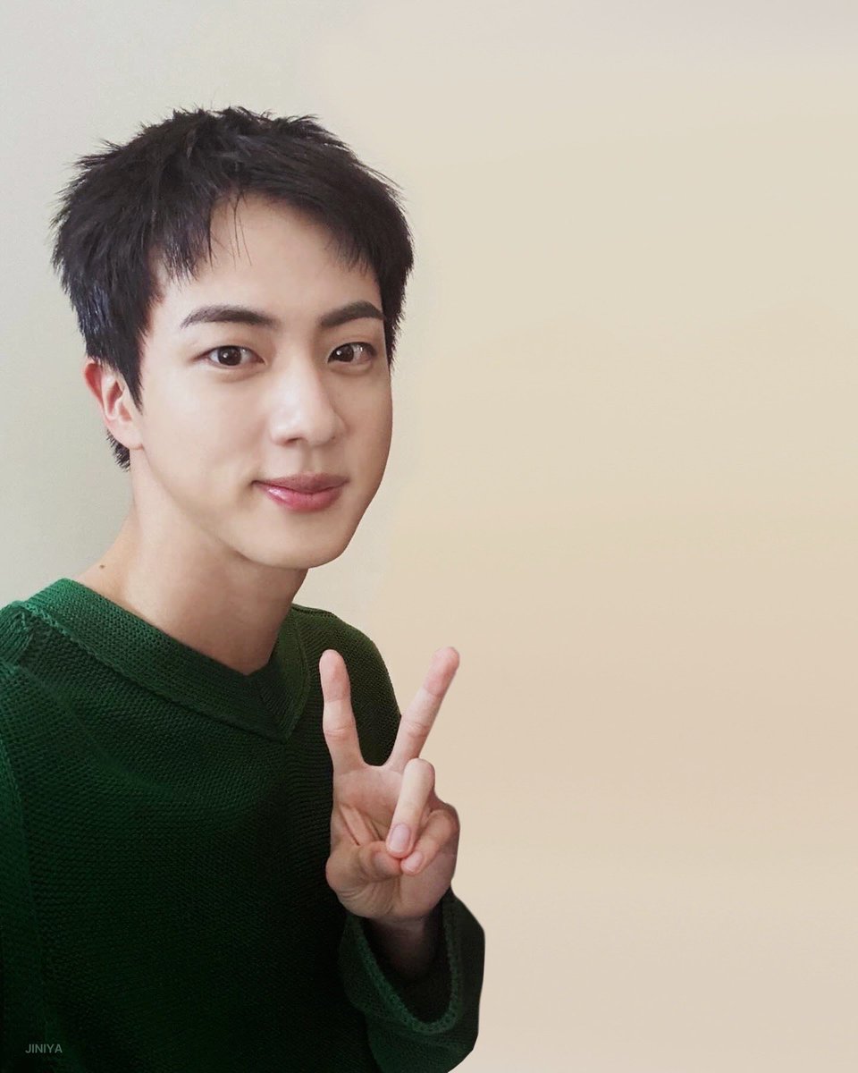 jiniya_love's tweet photo. WKOREA 편즵장 인스타 석진 CUT💚

#방탄소년단진 #BTSJIN #JIN https://t.co/plaxymH5G9