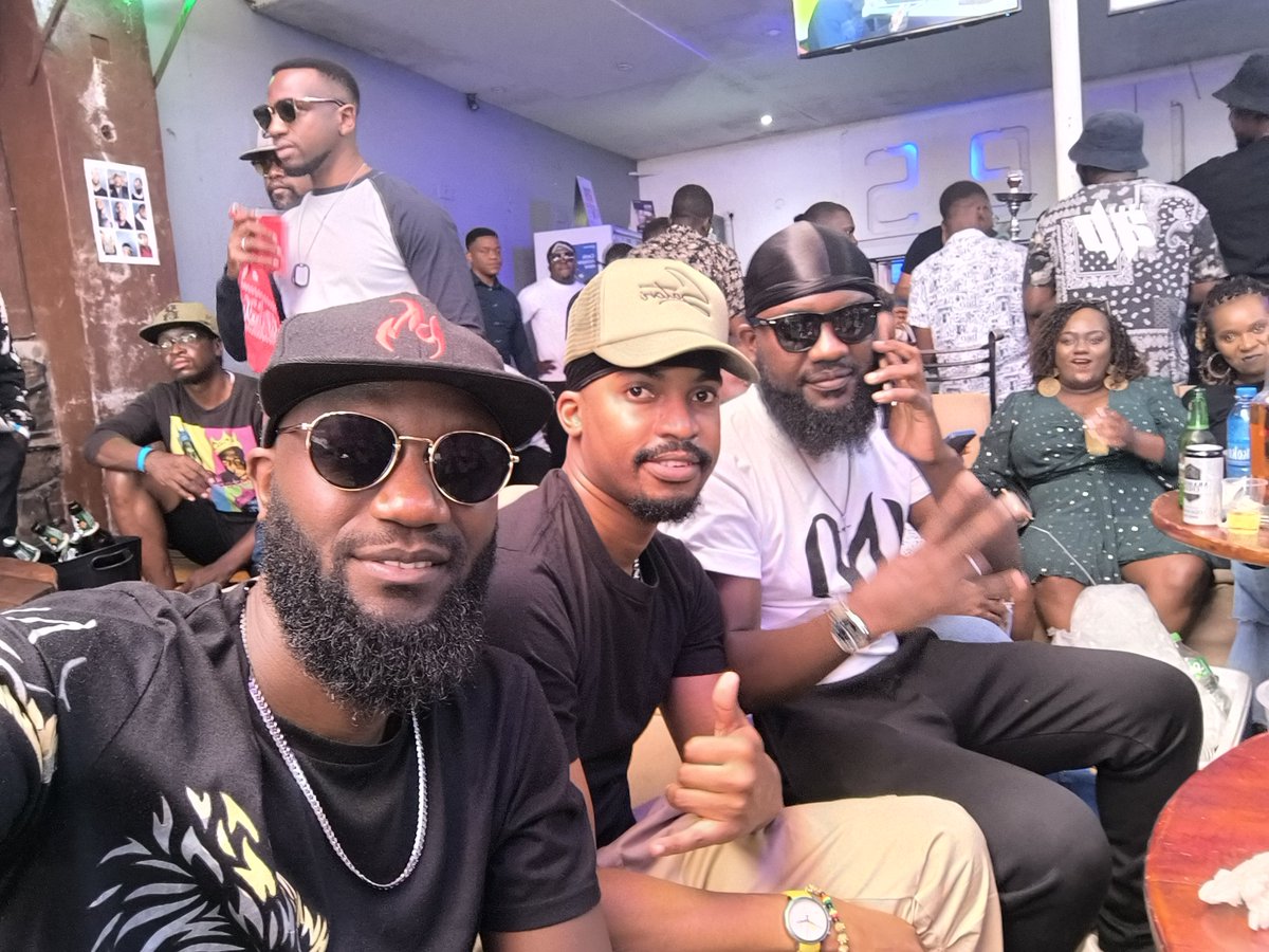 Fresh Nigga Clizzle tweet media